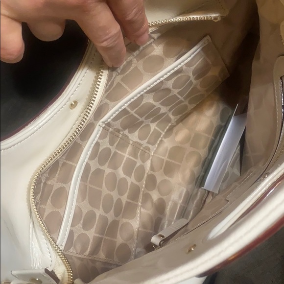 Kate Spade clutch with gold detail - Picture 5 of 11